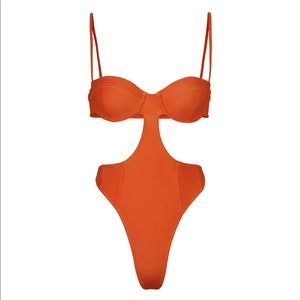 Kylie Jenner Swimsuit